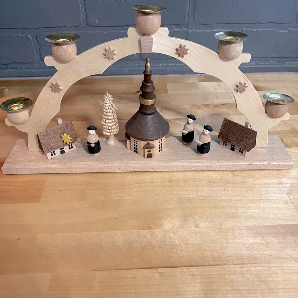 Vintage Straco Candle Arch 15" Handmade Erzgebirge Featuring Church And Carolers